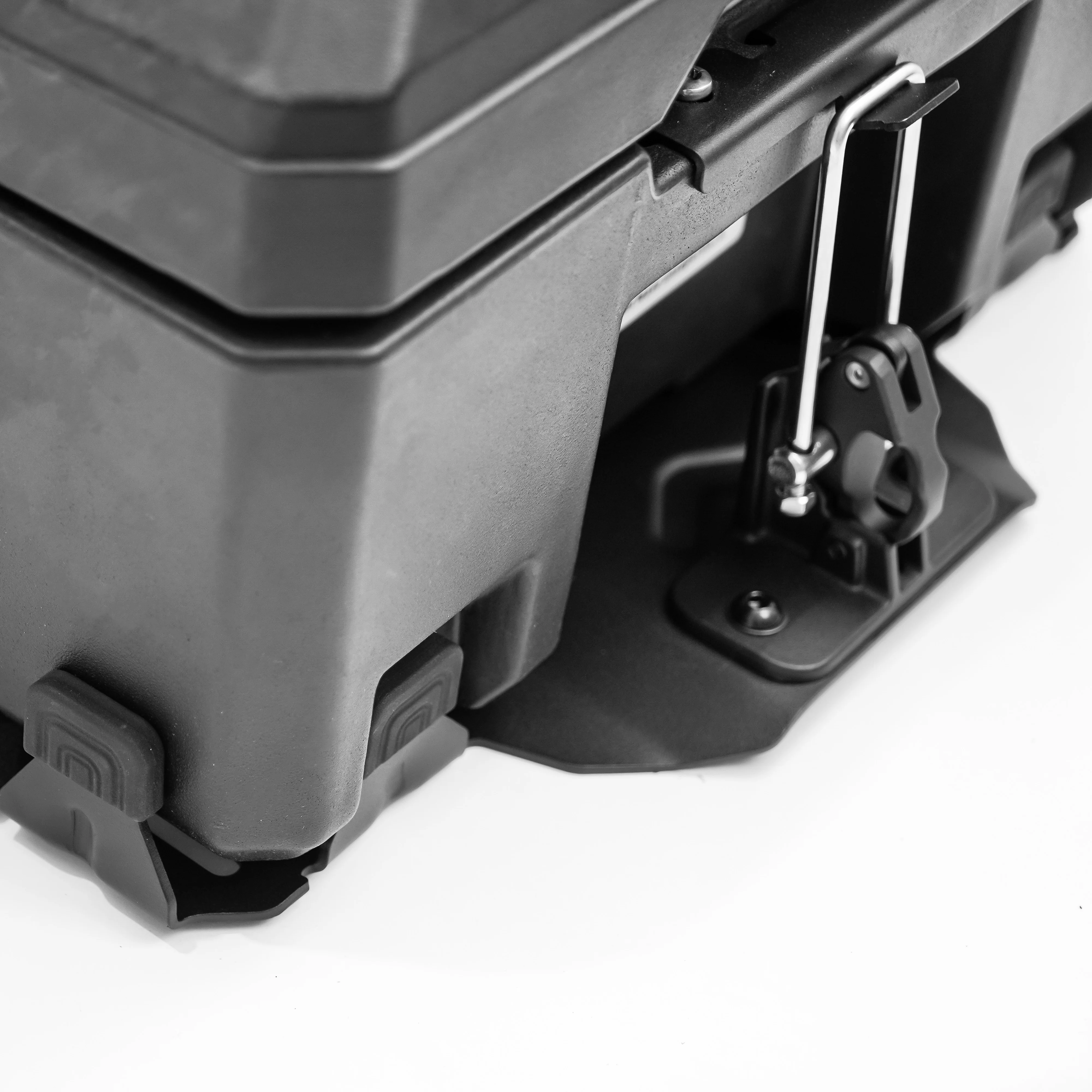 Clamp-On Brackets for Roof Storage Box - Image 5