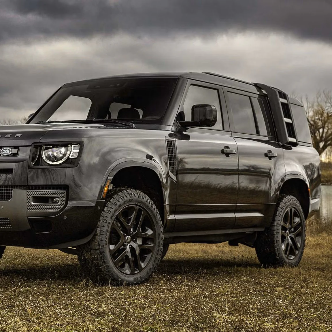 Deployable Roof Ladder For Land Rover Defender 90 / 110 / 130 Series (L663) - Image 5