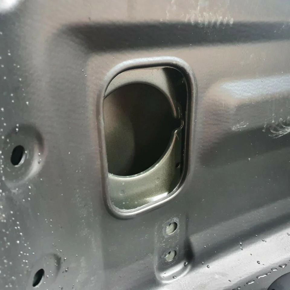 Genuine KGM SsangYong 12v Socket for Tub (Electrician Install) - Image 3