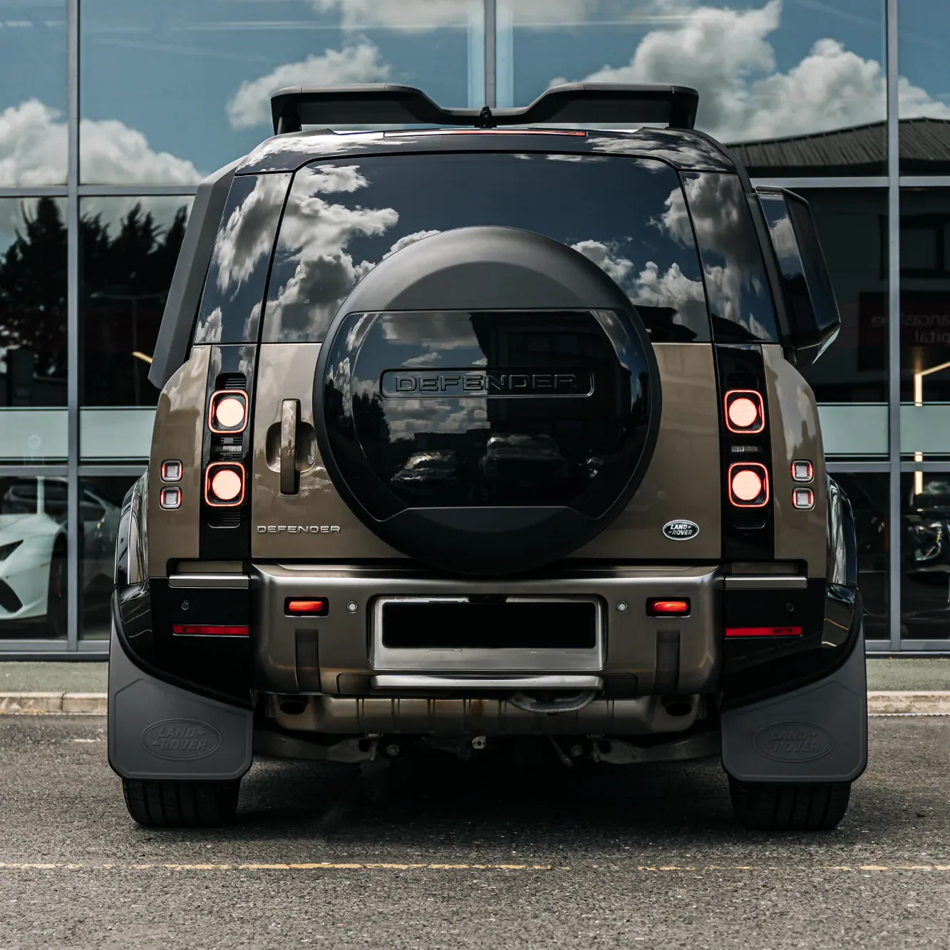Gloss Black Wheel Arch Flares For Land Rover Defender 90 (L663) - Image 4