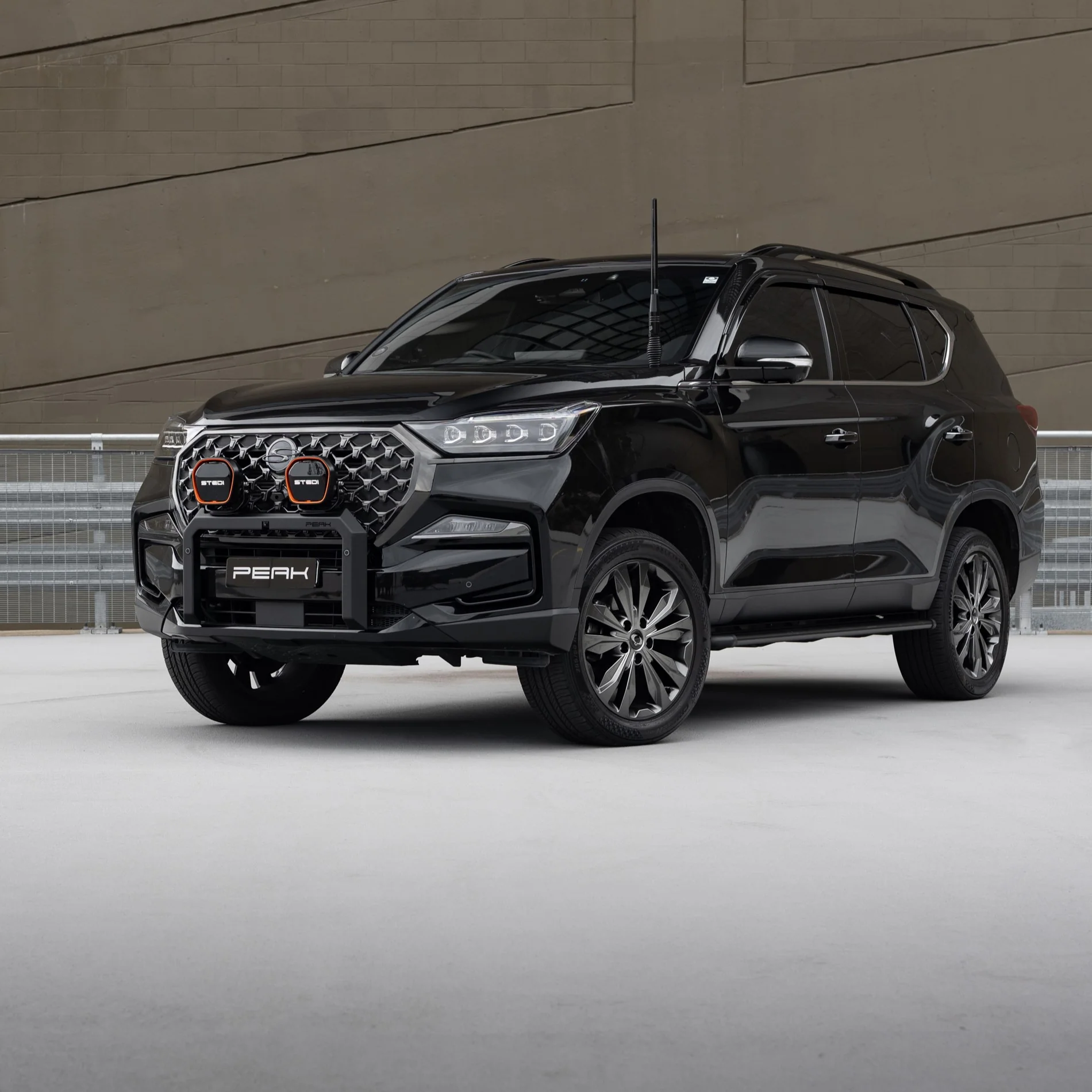 PEAK Steel Nudge Bar For KGM SsangYong Rexton - Image 3