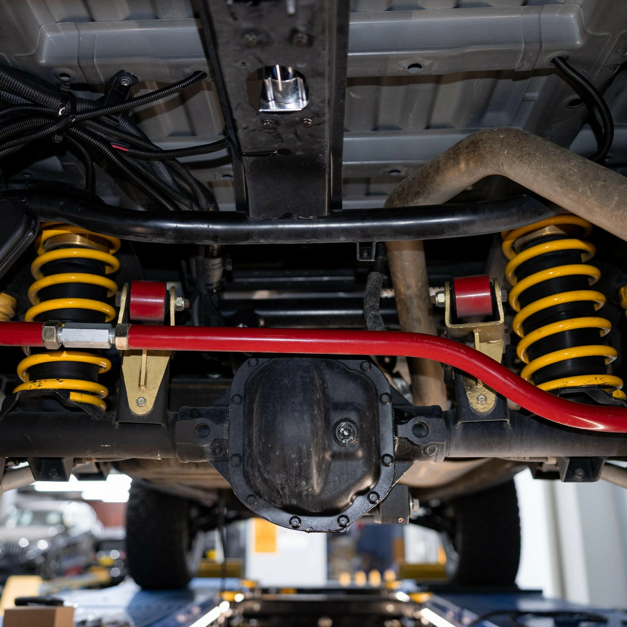 PolyAir Ultimate Series Airbag Kit - 2" Raised for KGM SsangYong Musso (Coil) - Image 5