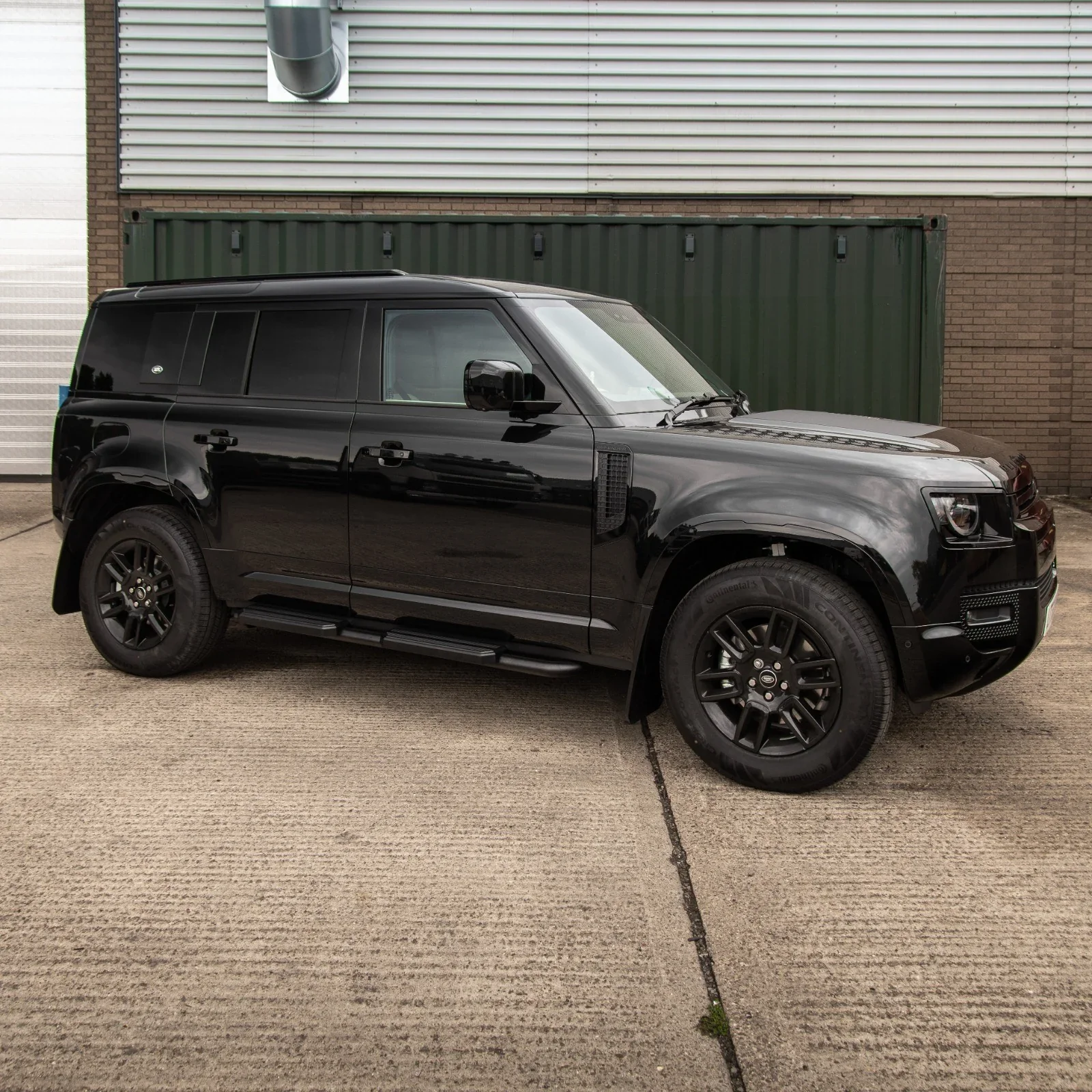Side Steps for Land Rover Defender 110 / 130 Series (L663) Black - Image 4